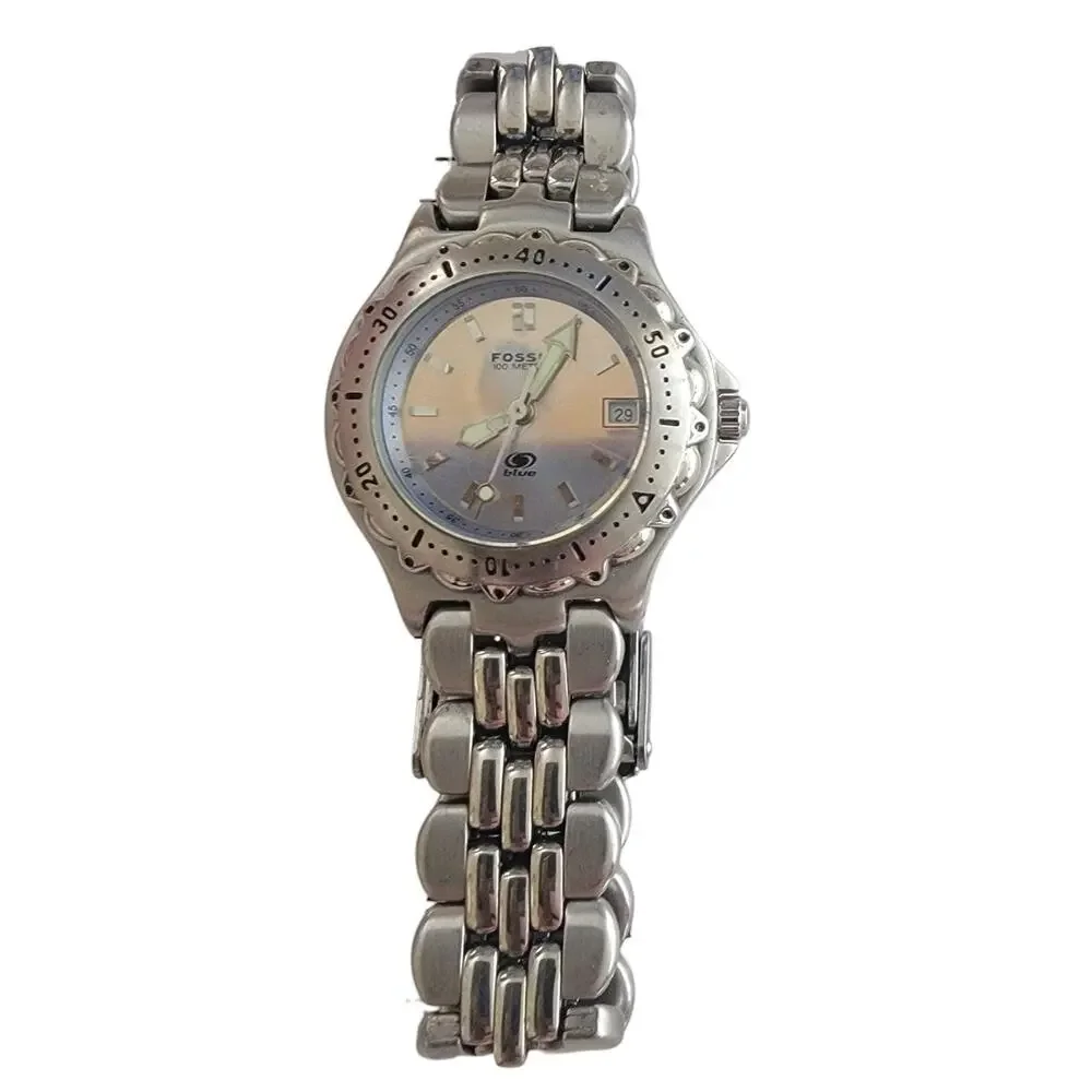Fossil Womens Watch 30mm Champagne Dial Silver Case Stainless Bracelet Quartz